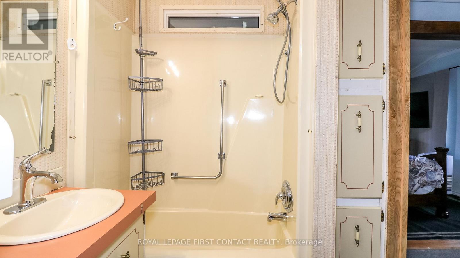 1088 COLONY ROAD - Image 47