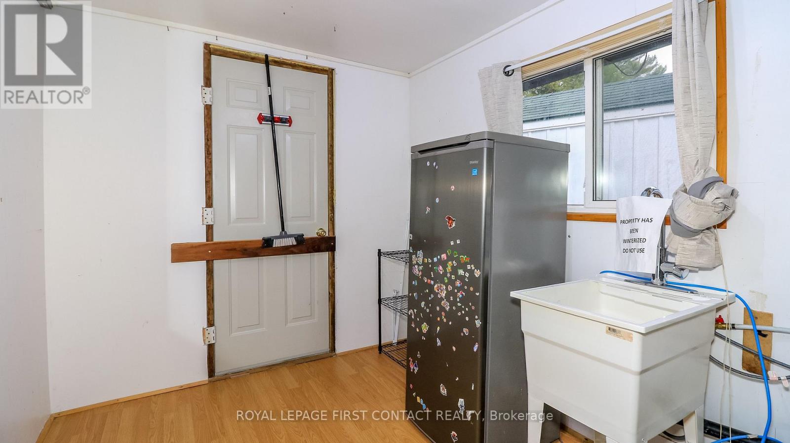 1088 COLONY ROAD - Image 49