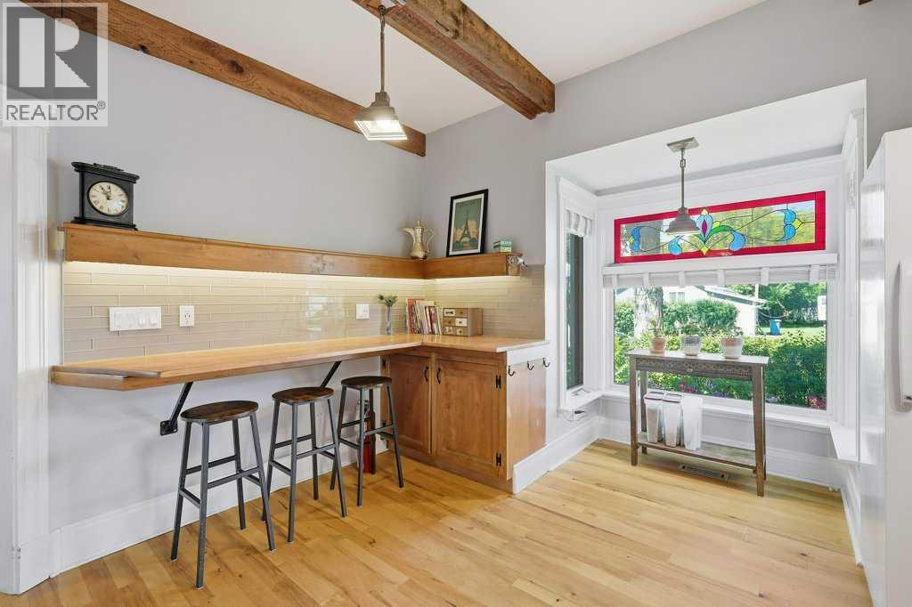 4714 48 Avenue - 8