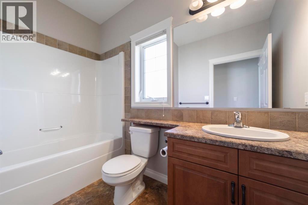 2703 56 Street - 25