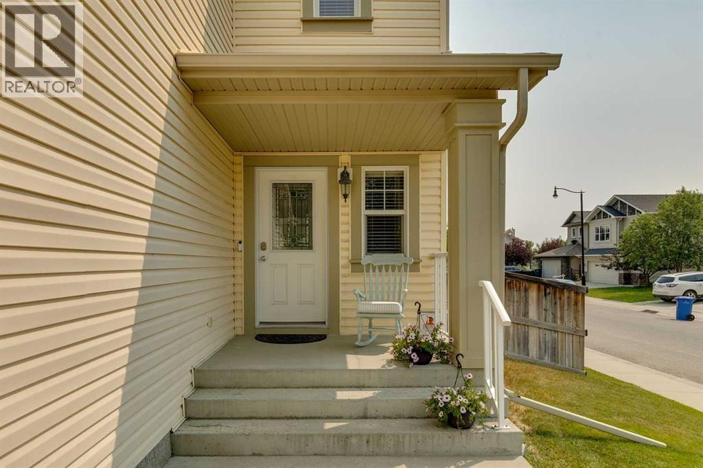 101 Drake Landing View, Drake Landing, Okotoks photo 3