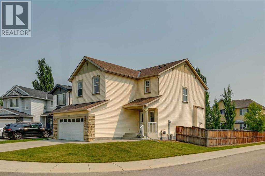 101 Drake Landing View, Drake Landing, Okotoks photo 2