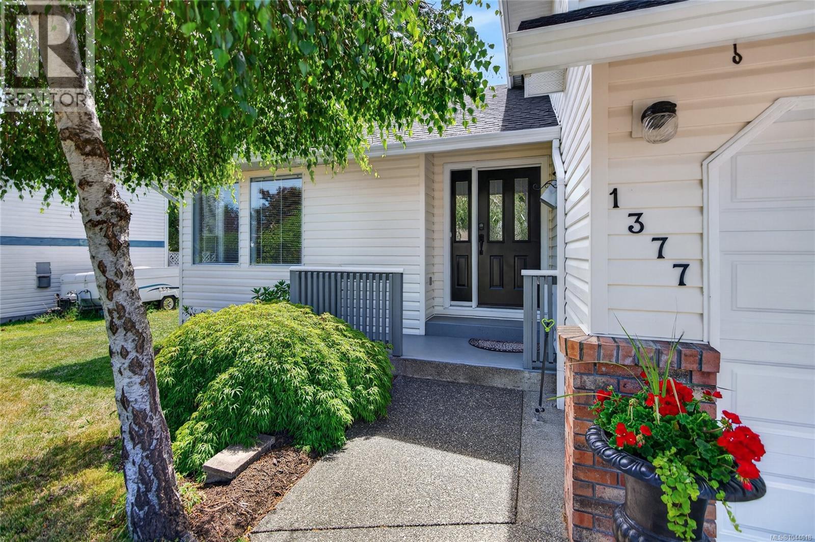 1377 Ocean View Ave - Image 13
