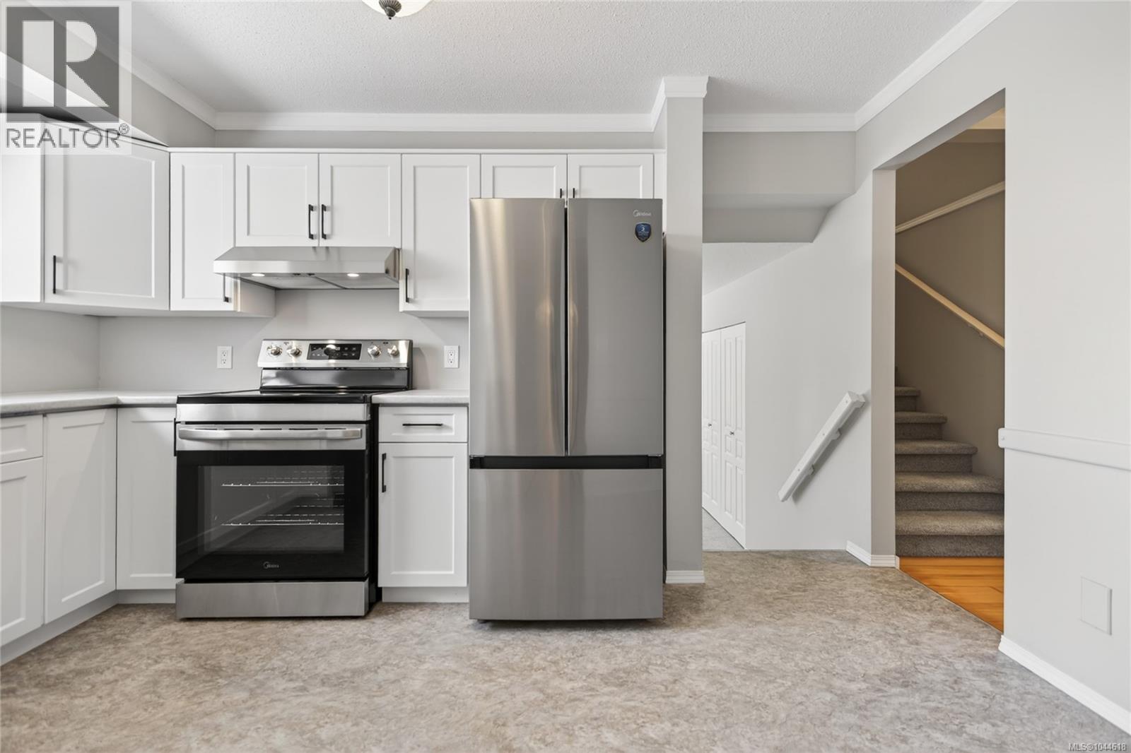 1377 Ocean View Ave - 25