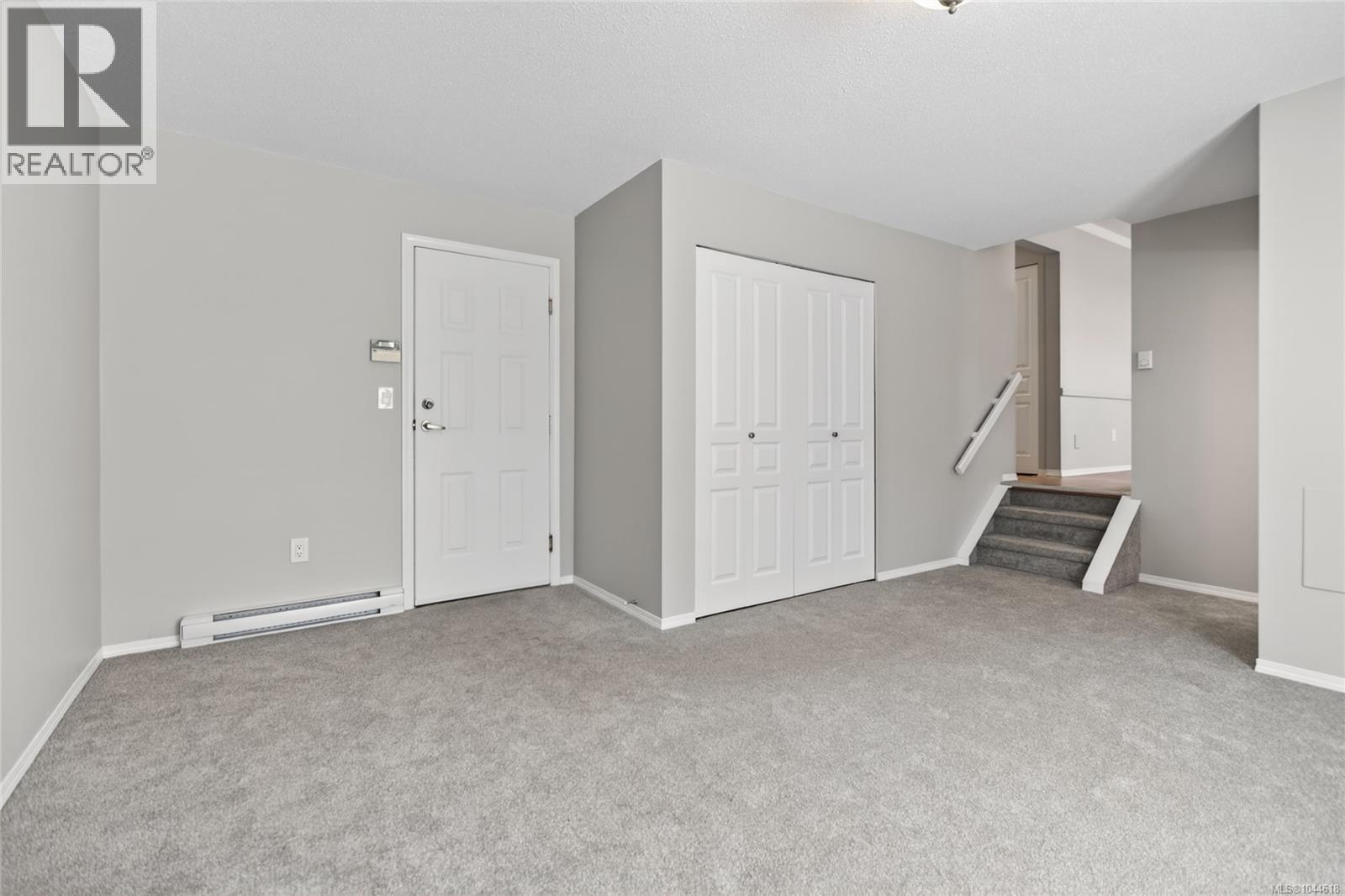 1377 Ocean View Ave - Image 28