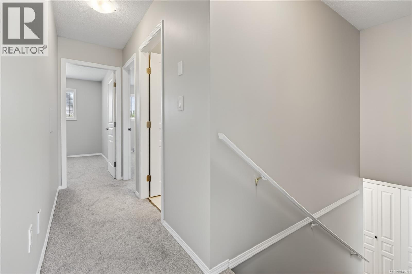 1377 Ocean View Ave - Image 30