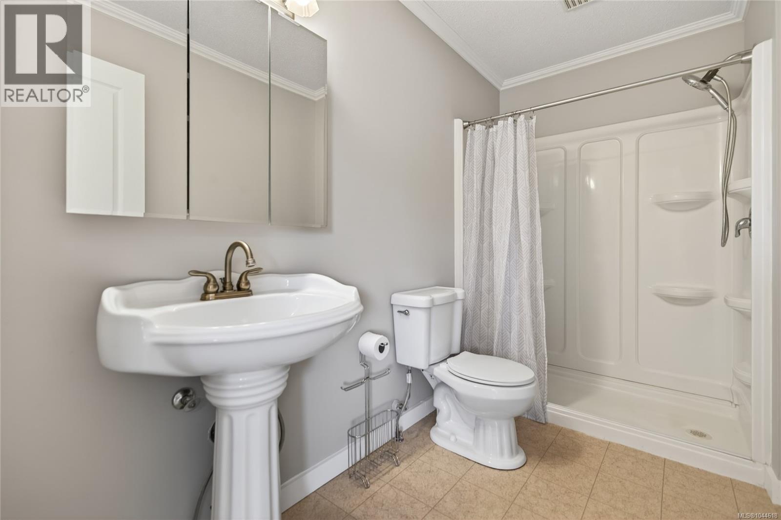 1377 Ocean View Ave - Image 35