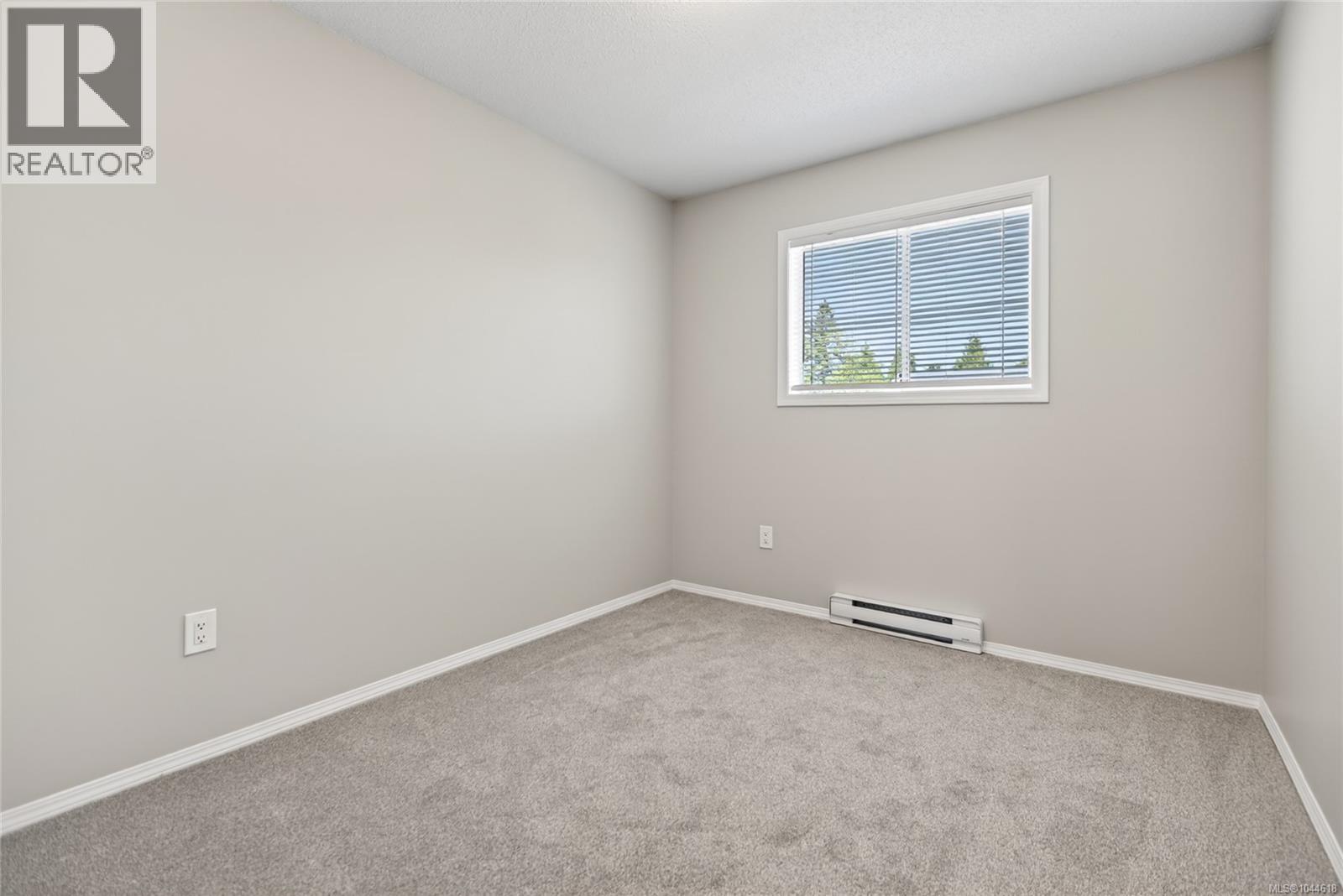1377 Ocean View Ave - 36