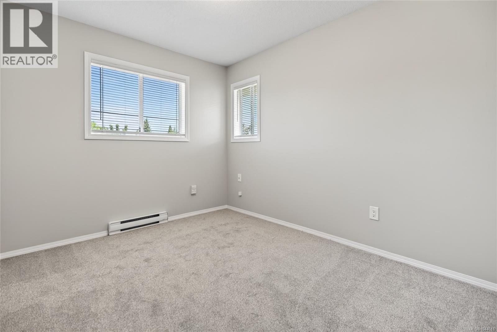 1377 Ocean View Ave - Image 38