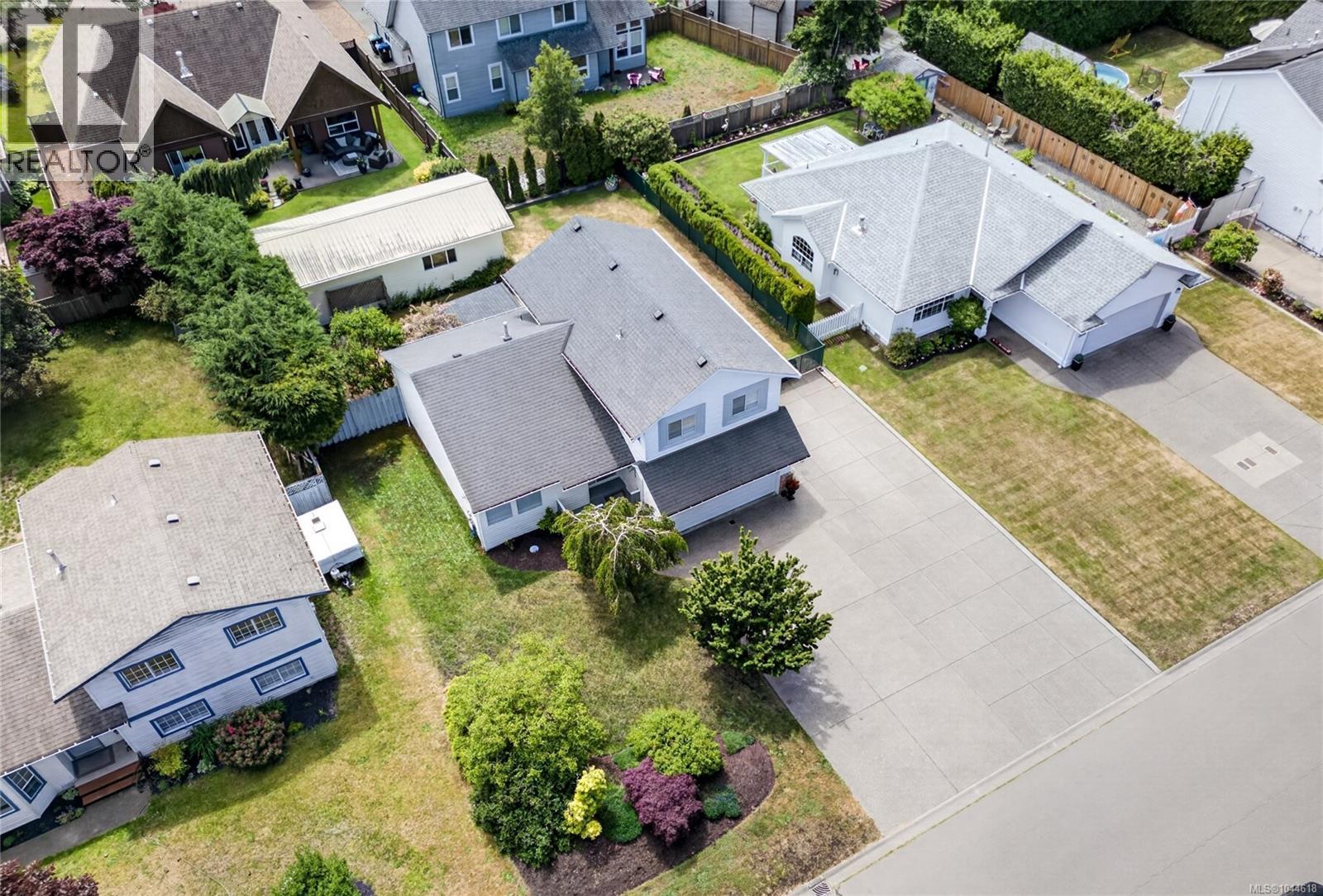 1377 Ocean View Ave - Image 4