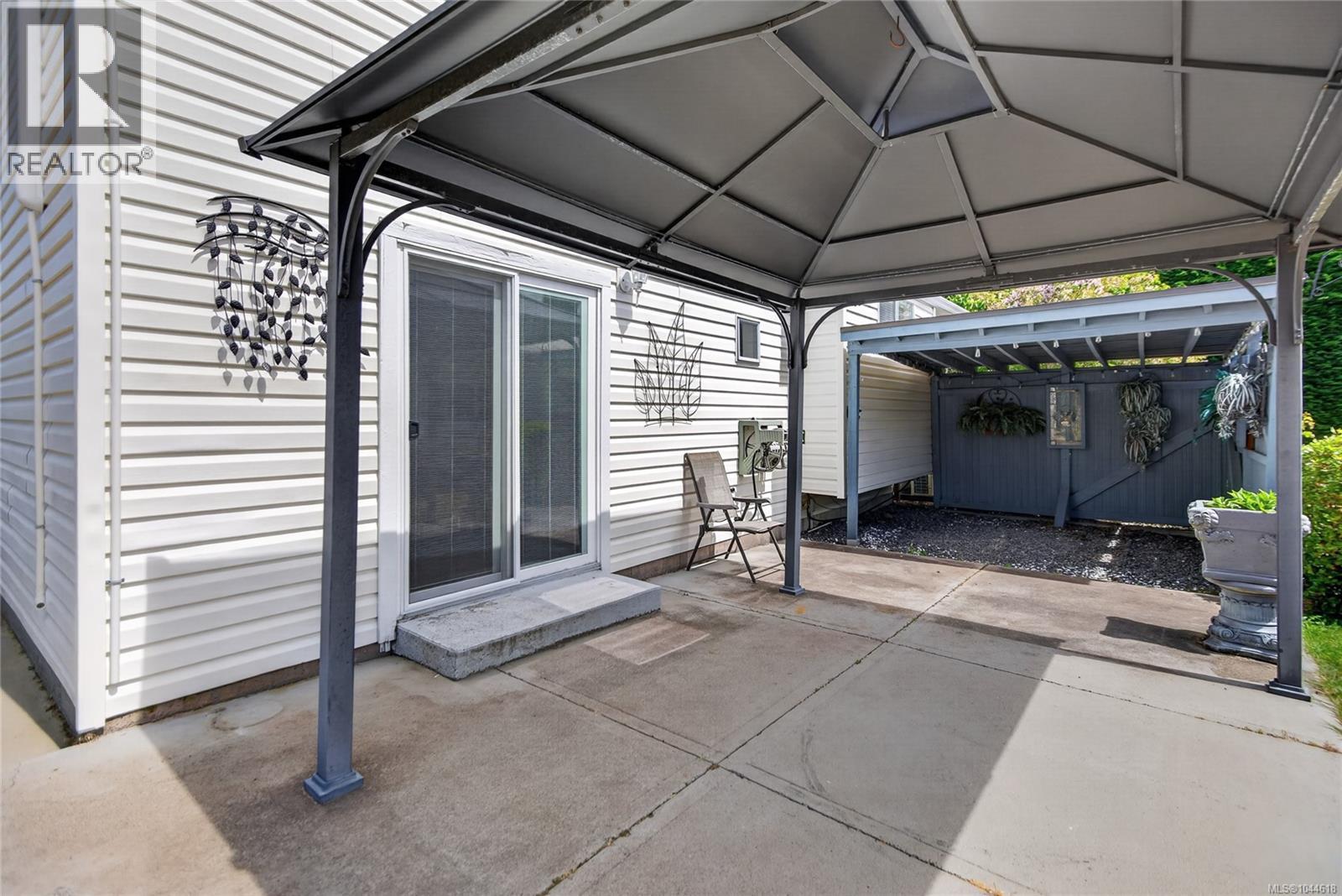 1377 Ocean View Ave - 46