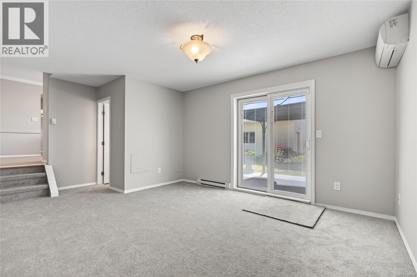 1377 Ocean View Ave - 7