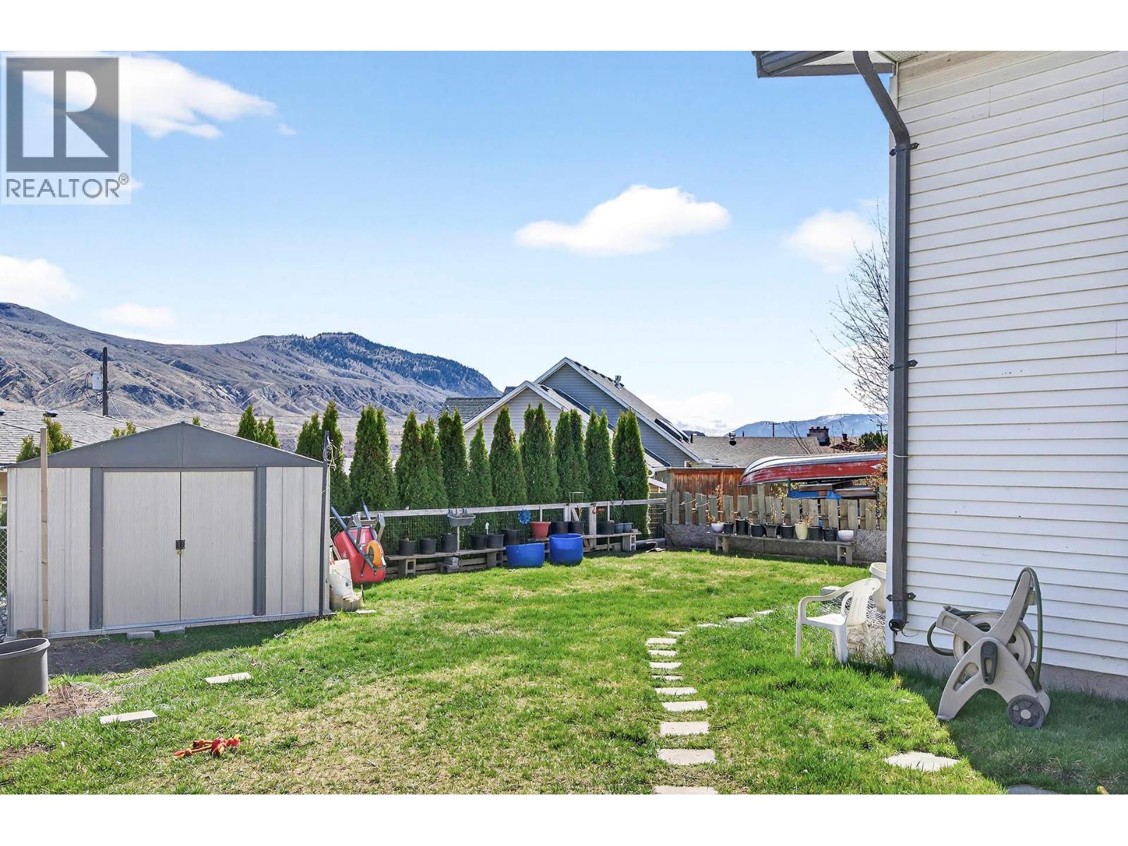 562 PINE Street - 45