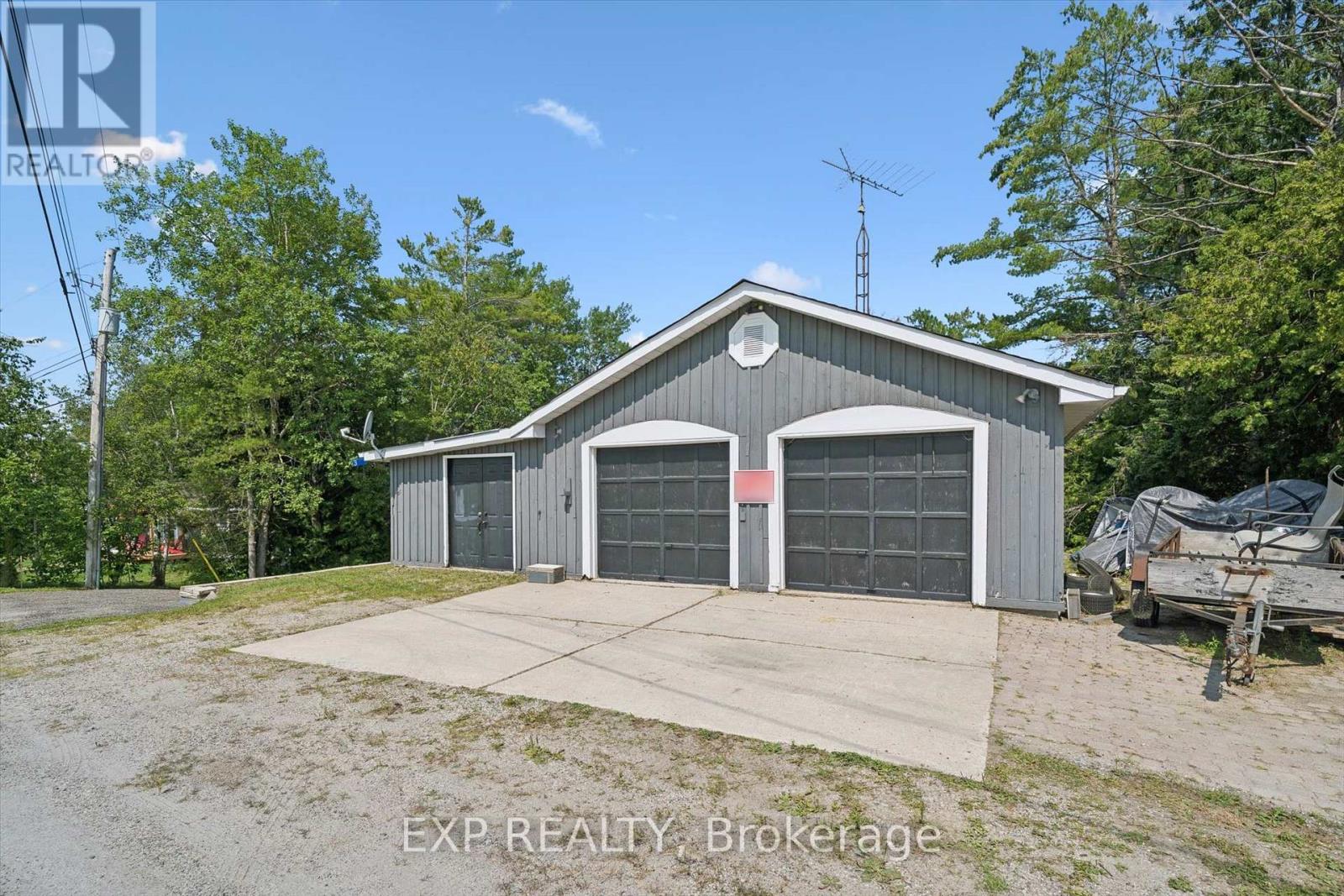 #3 1378 THREE MILE LAKE ROAD - 38