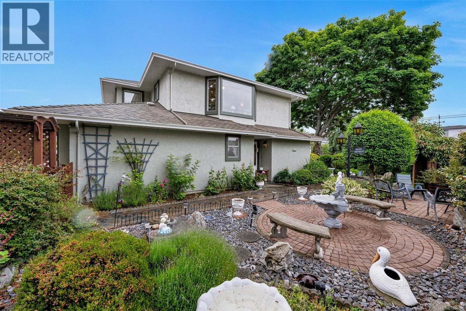 #1 10001 Fifth St - 25