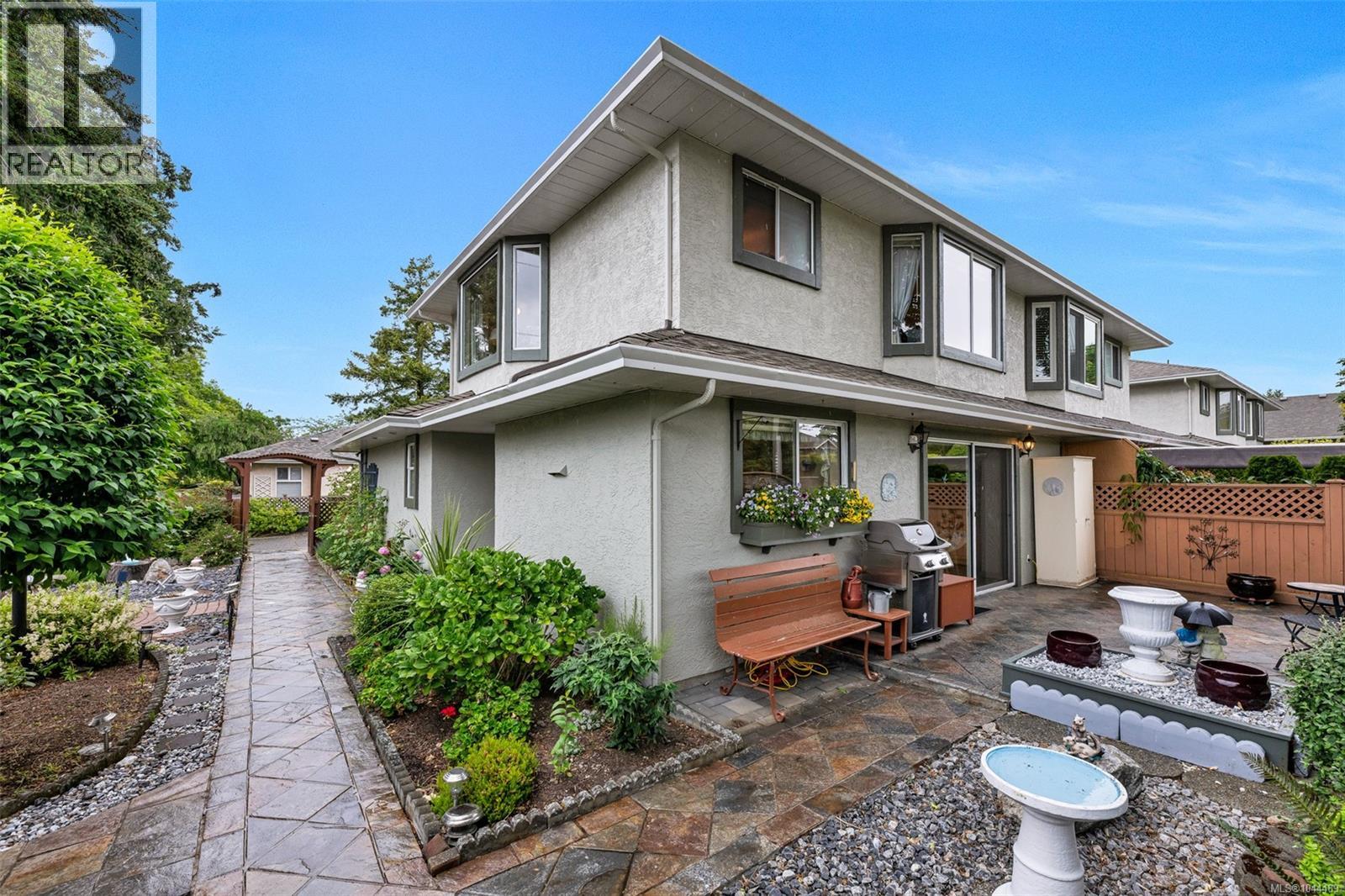 #1 10001 Fifth St - 27