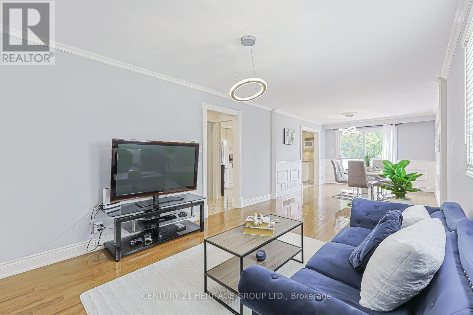 476 BRITANNIA AVENUE - 7