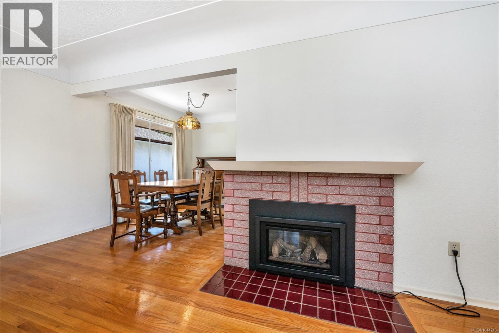 1071 Lodge Ave - 4