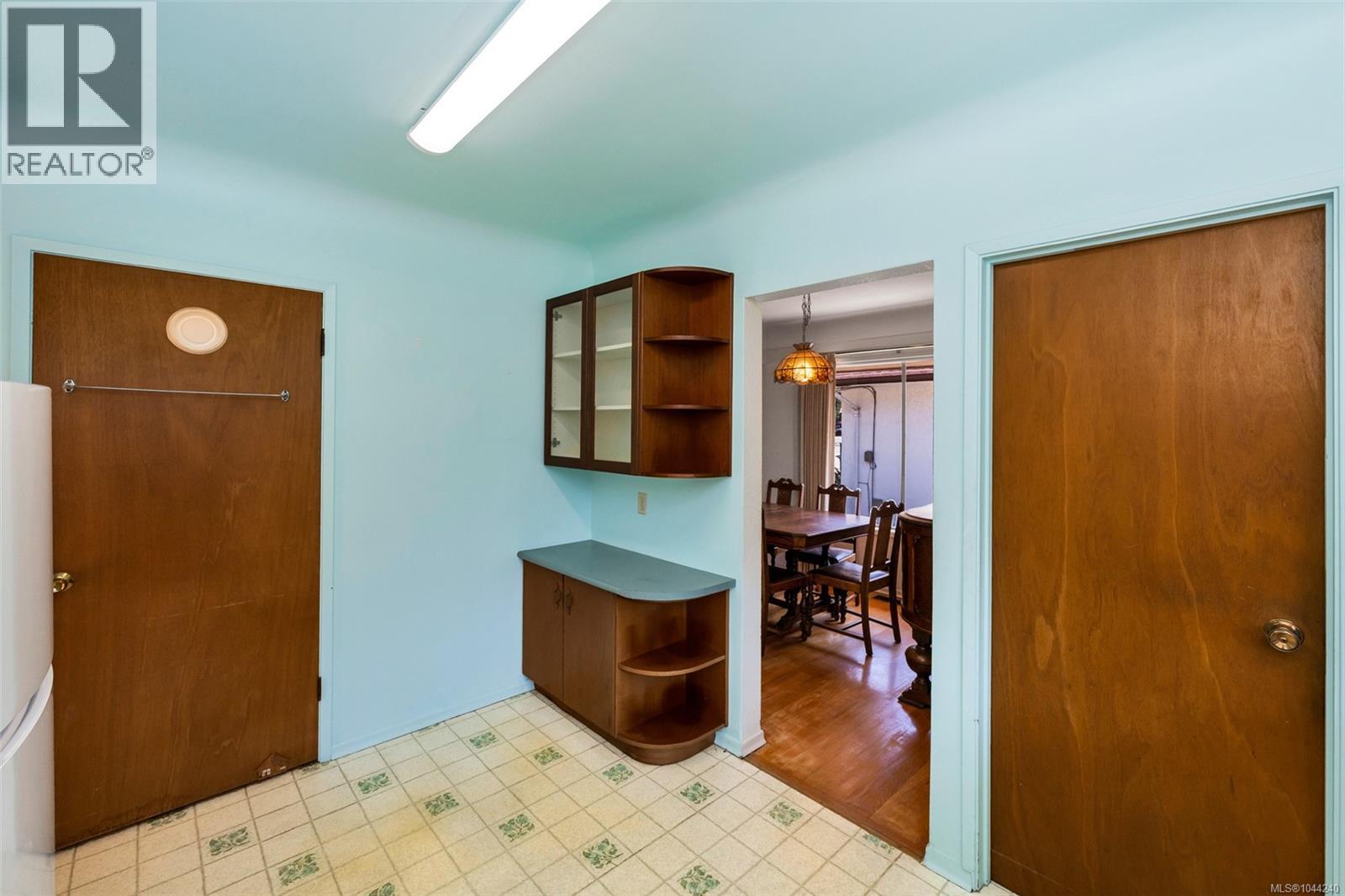 1071 Lodge Ave - 7