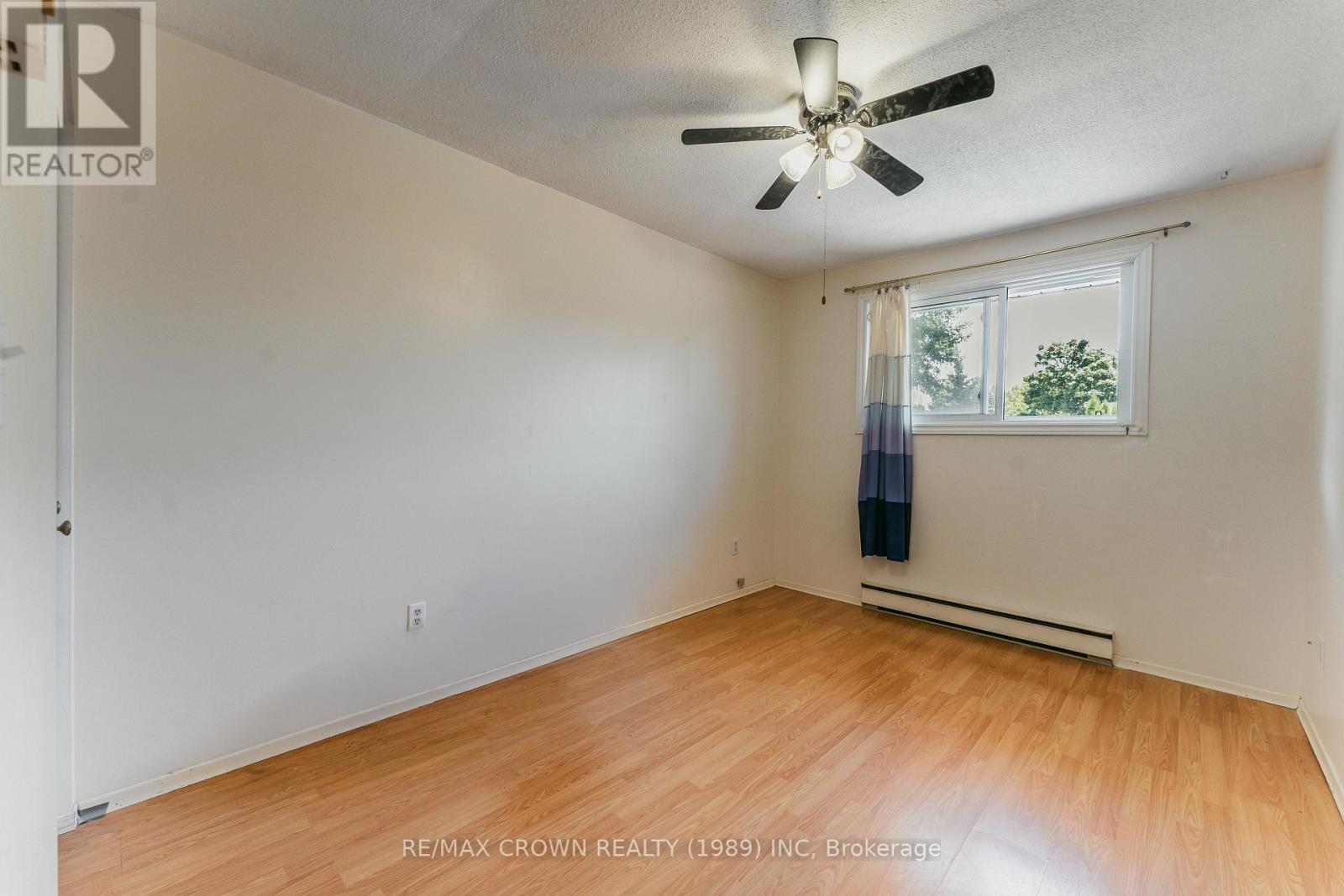 307 MCKENZIE AVENUE - 17