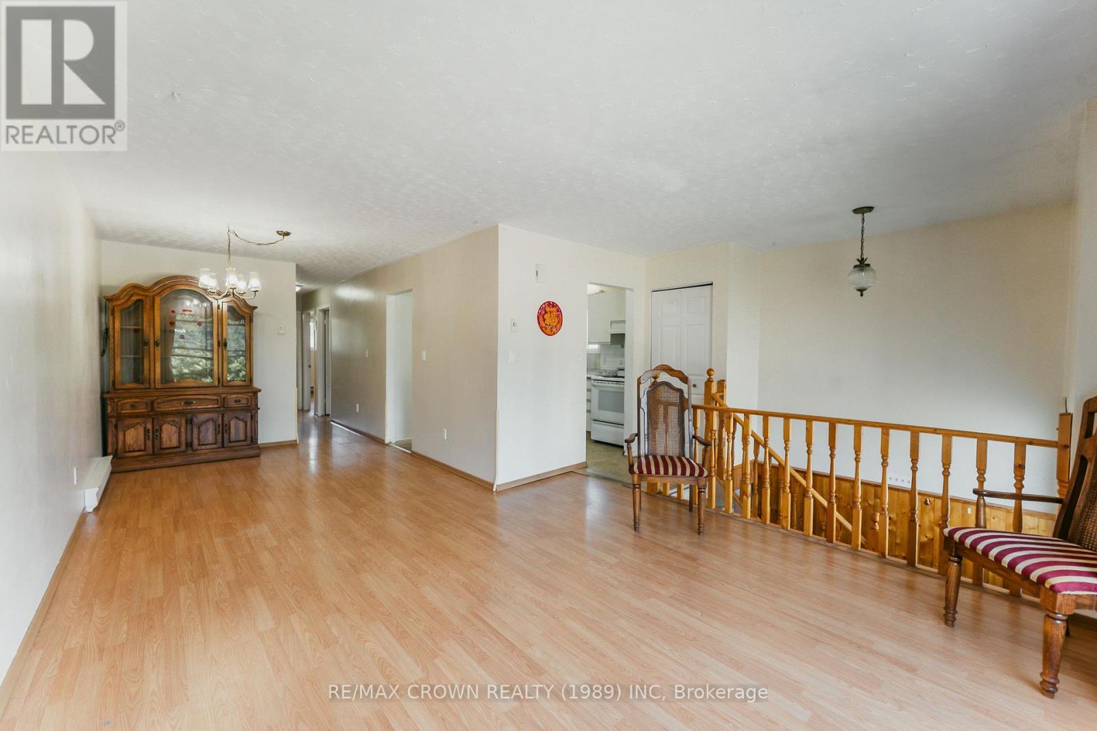 307 MCKENZIE AVENUE - 3