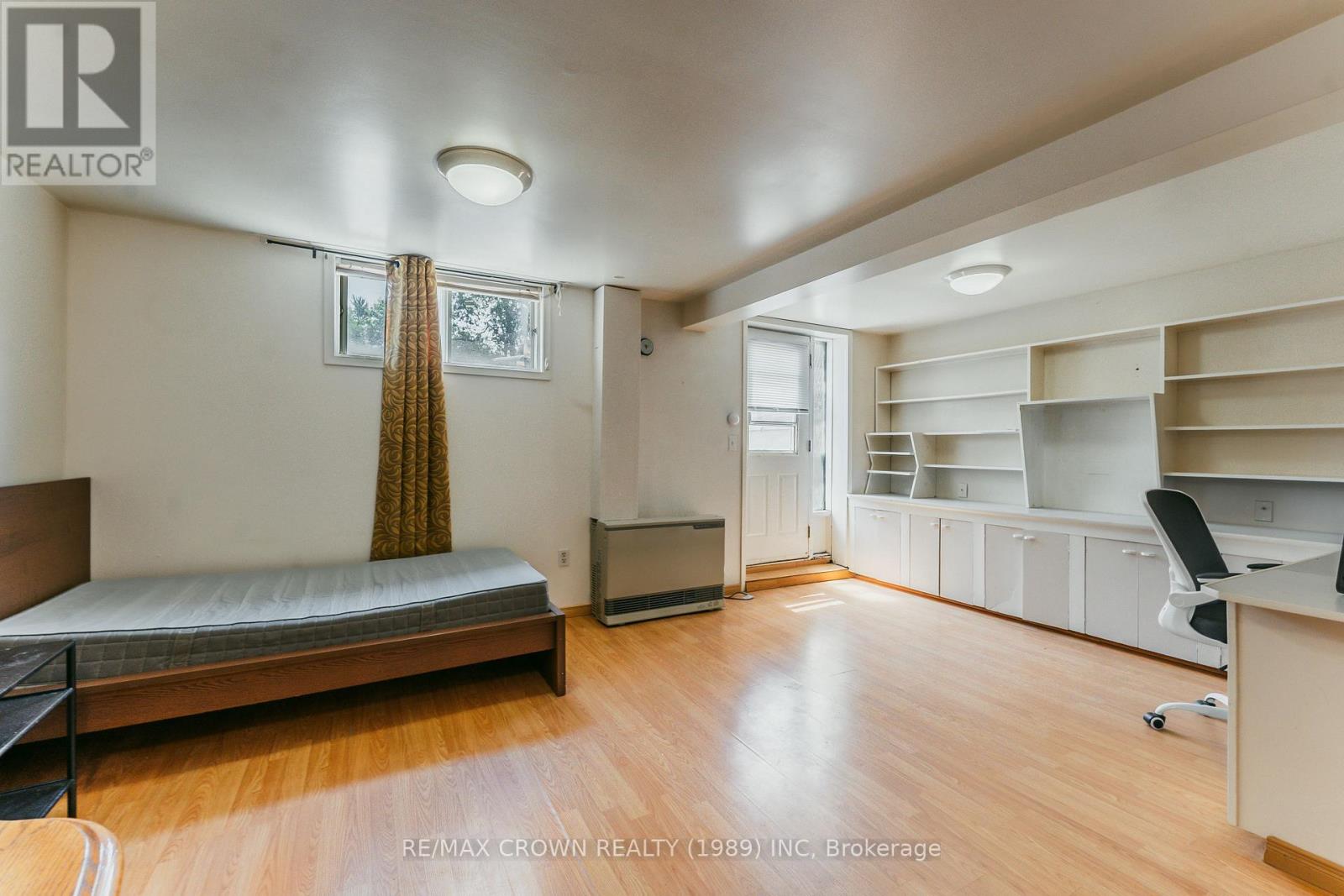 307 MCKENZIE AVENUE - 30