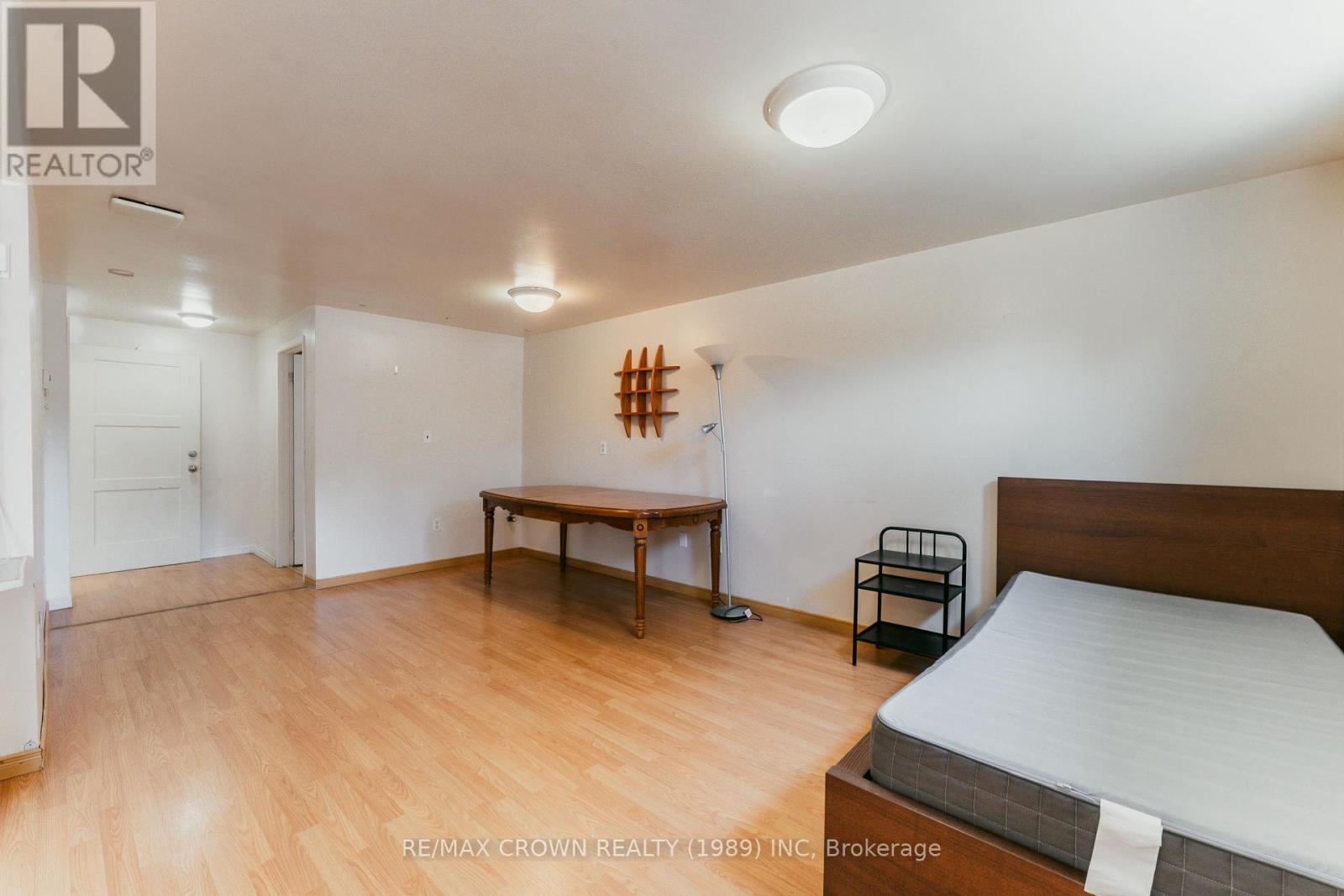307 MCKENZIE AVENUE - 34
