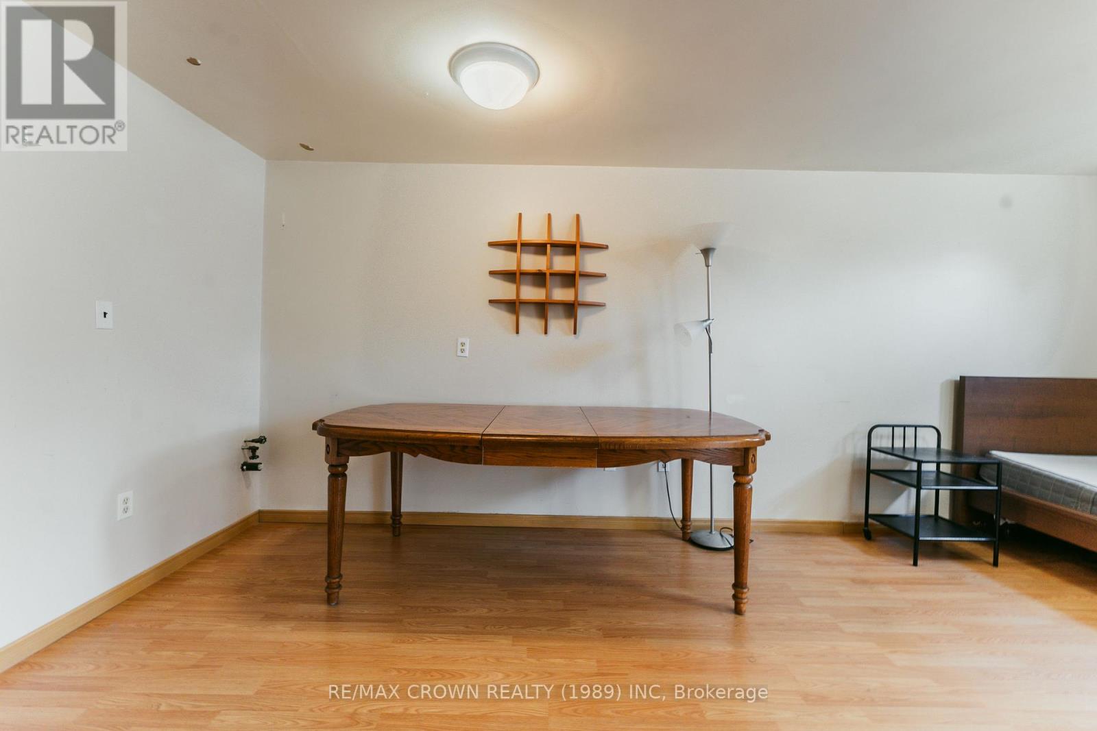 307 MCKENZIE AVENUE - 36
