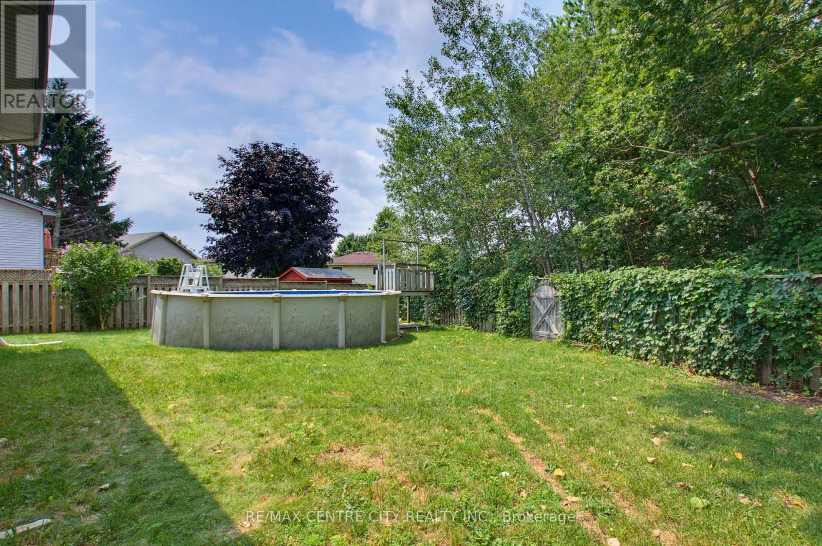 9 YARMOUTH DRIVE - 39