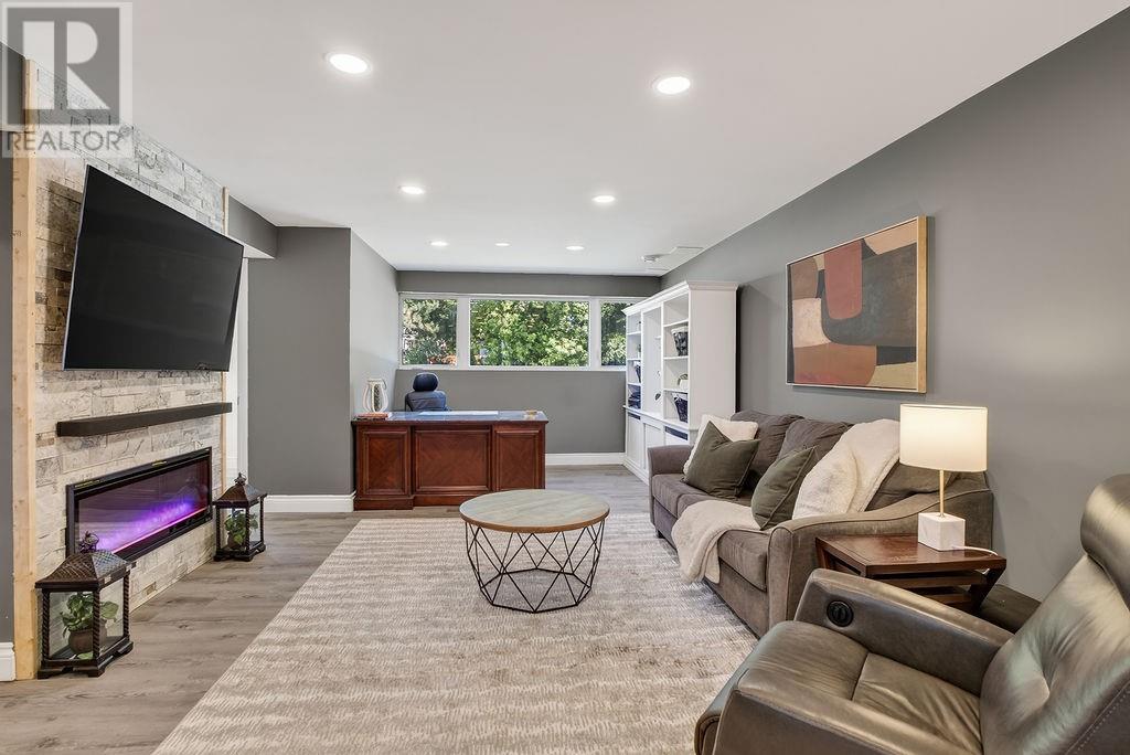 2815 Main Street - 34
