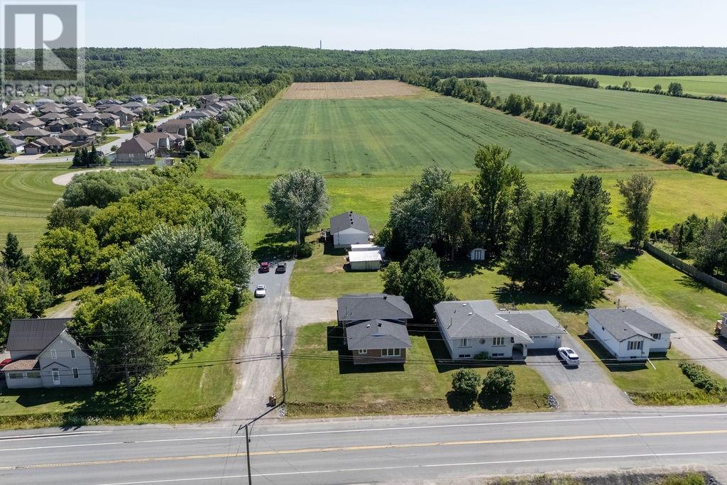 2815 Main Street - 54