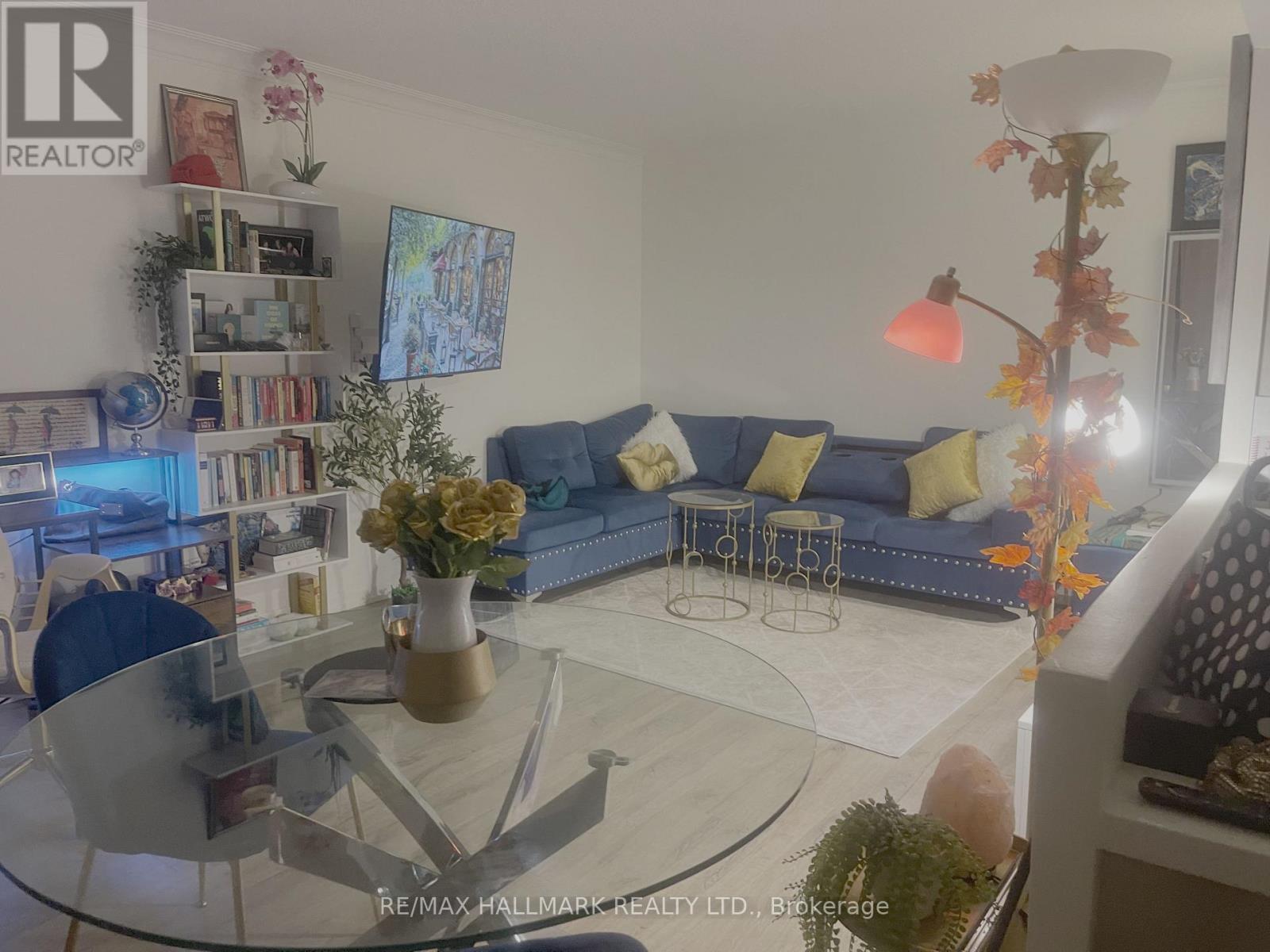 #408 660 EGLINTON AVENUE W - 4