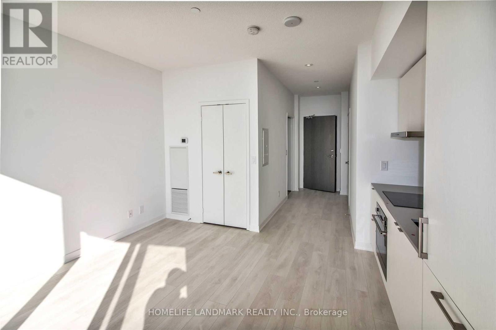 #4908 100 HARBOUR STREET - 8