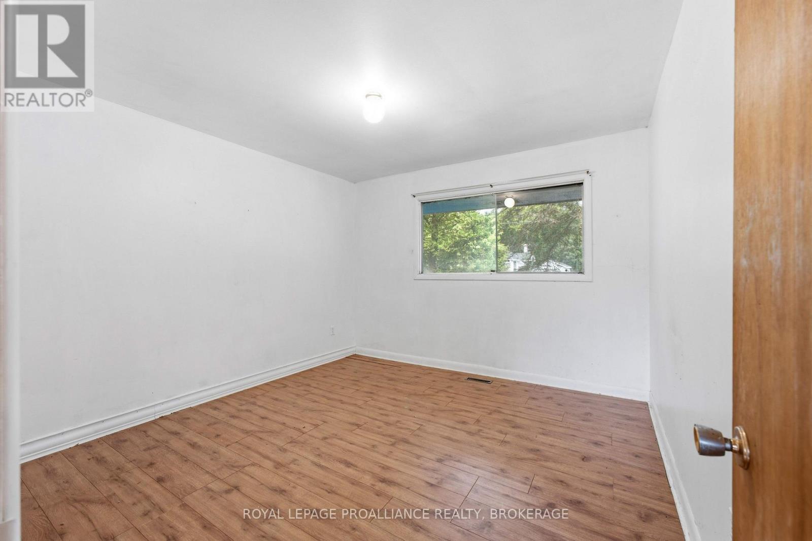 30 ELM STREET - 20