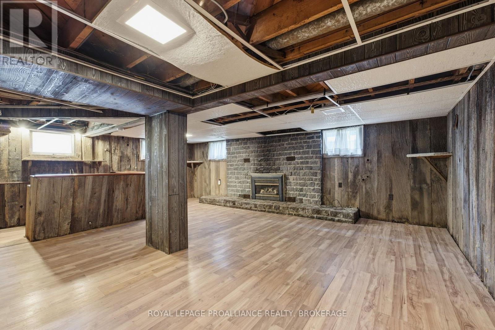 30 ELM STREET - Image 24