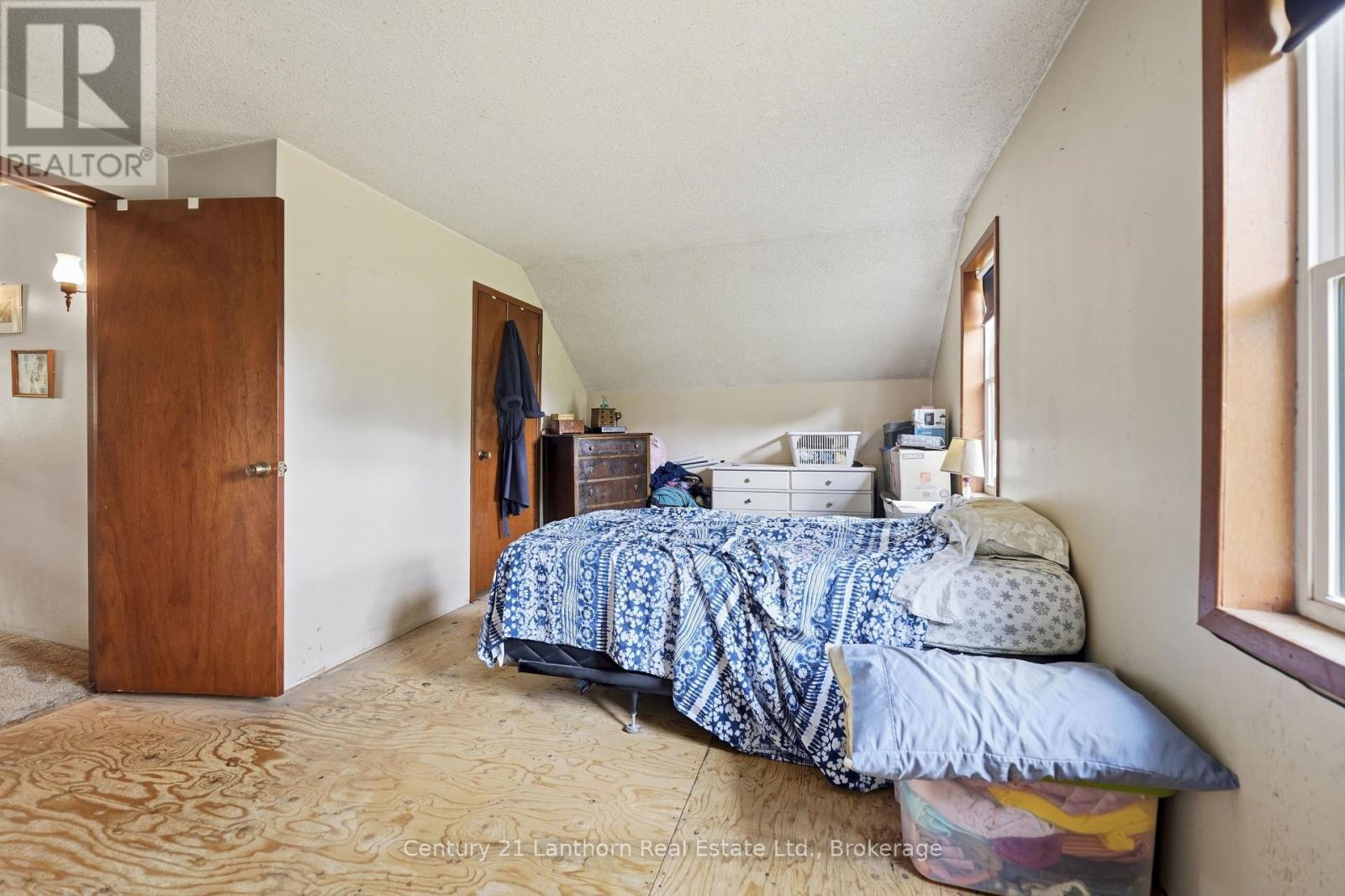 1504 VANDERWATER ROAD - 24