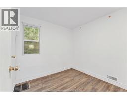 Bedroom - 418 Caron Avenue, Windsor, ON N9A5B4 Photo 12