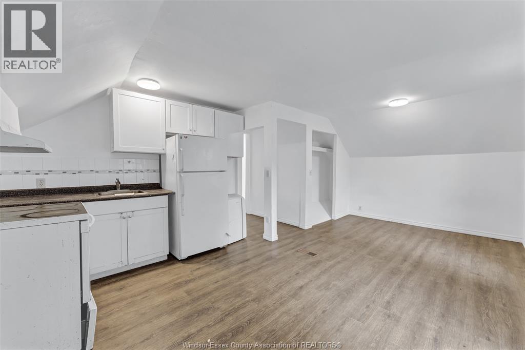 418 CARON AVENUE - 30
