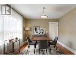 Dining room - 18 Edgewood Avenue, Toronto, ON M4L3E6 Photo 8
