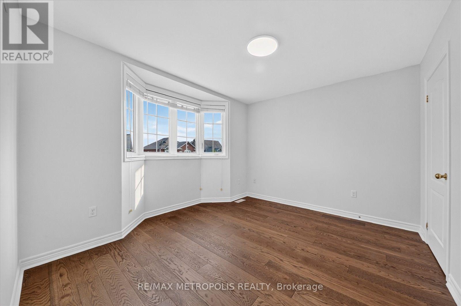 749 BLACK CHERRY DRIVE - Image 32