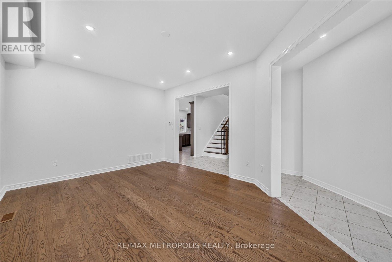 749 BLACK CHERRY DRIVE - Image 8