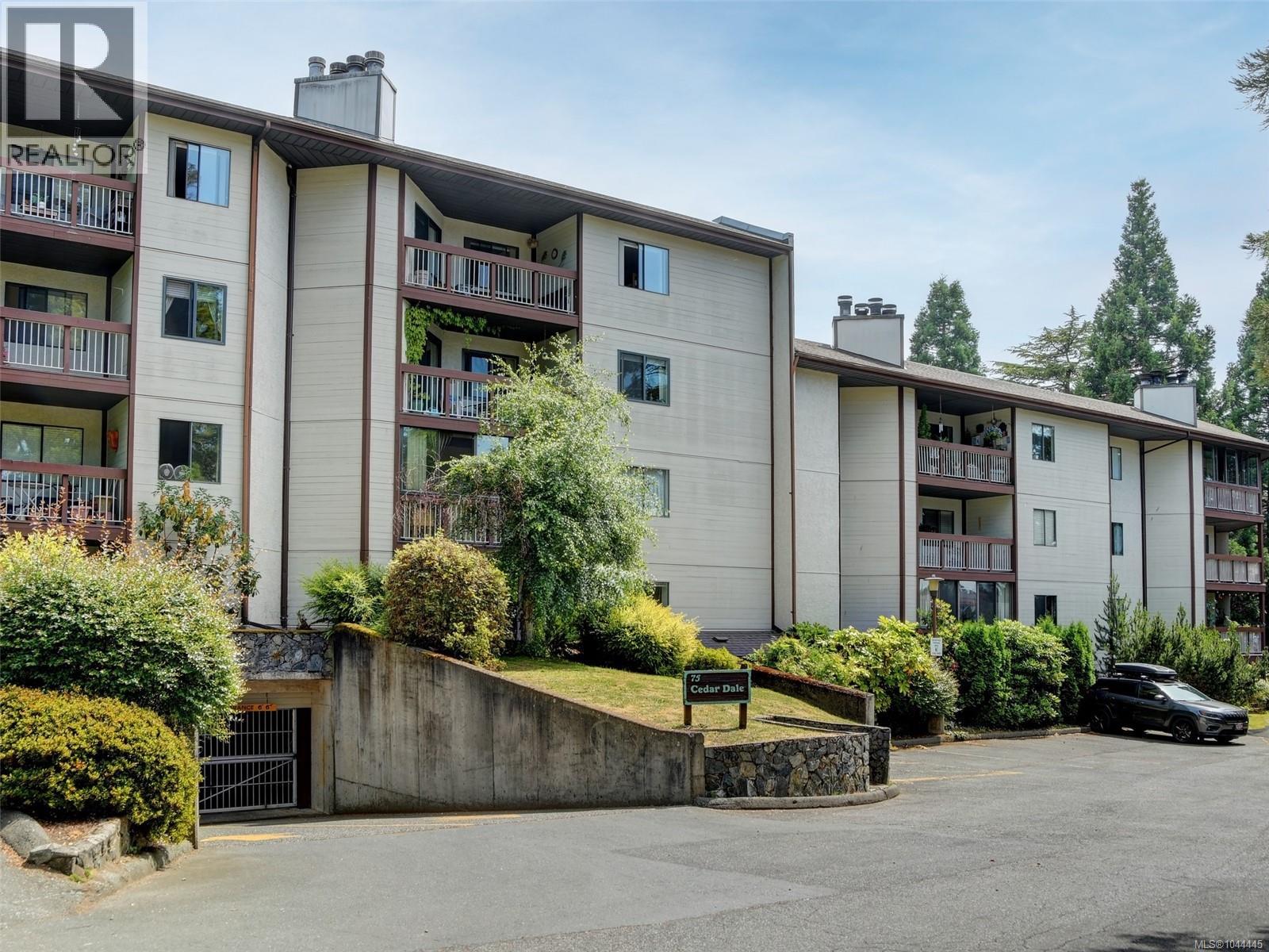 #205 75 Gorge Rd W - 25