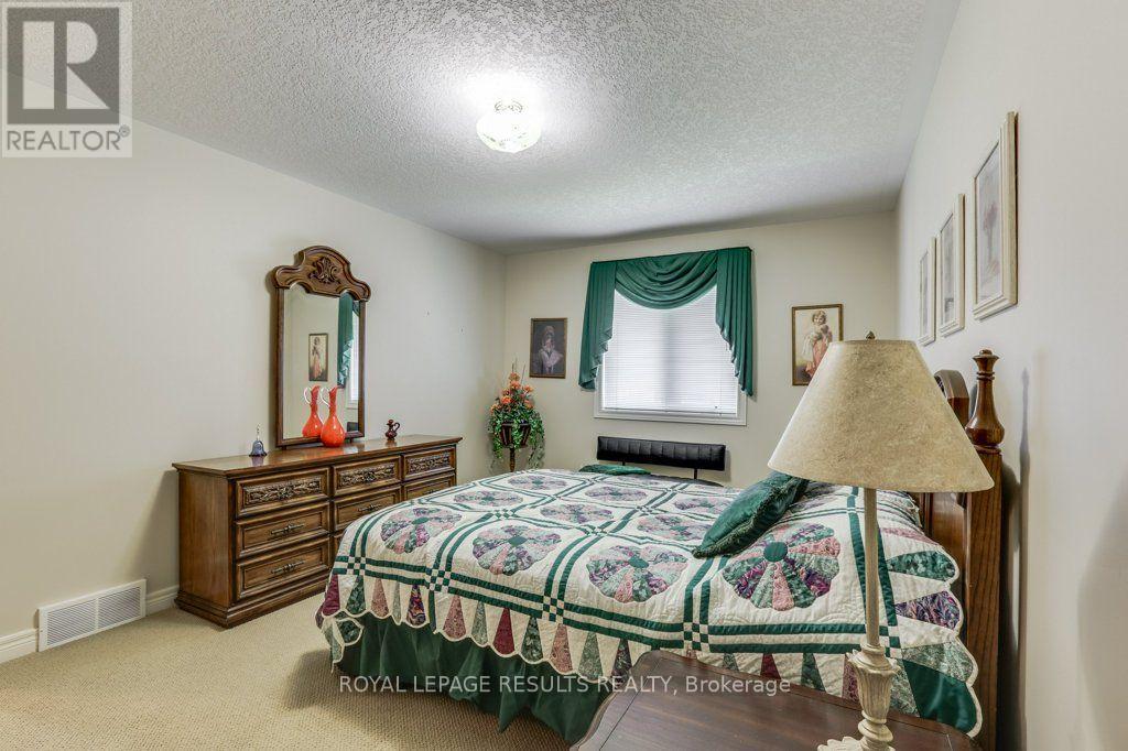 126 GLENDALE DRIVE - Image 24