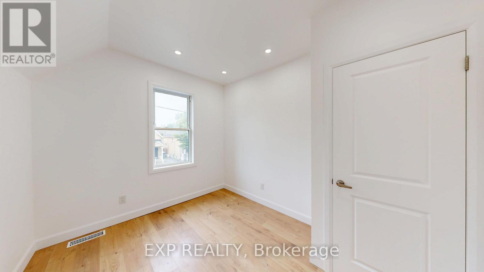 686 ELIAS STREET - 28