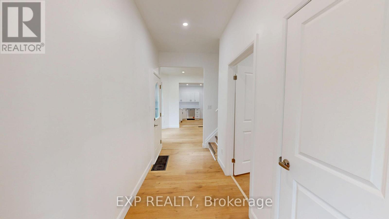 686 ELIAS STREET - 5