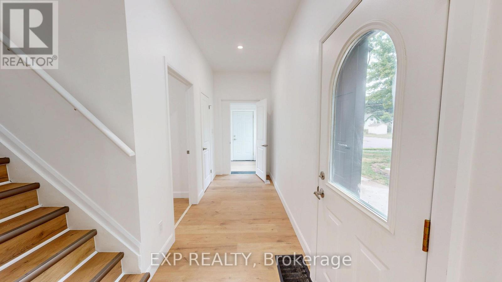 686 ELIAS STREET - 6