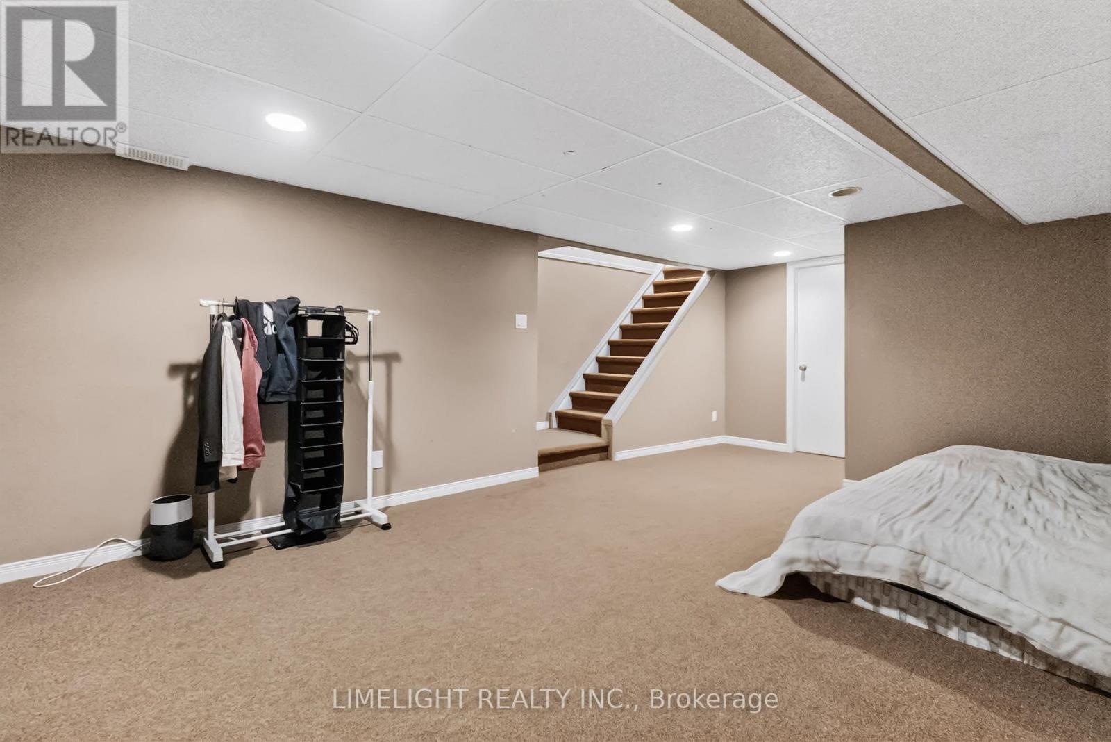 #12 1250 JALNA BOULEVARD - 21
