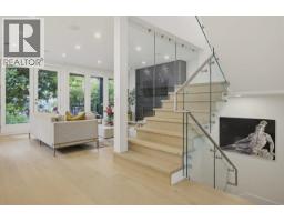 919 E 4th Street, North Vancouver, BC V7L1K3 Photo 6