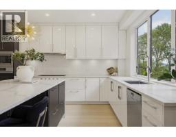 919 E 4th Street, North Vancouver, BC V7L1K3 Photo 12
