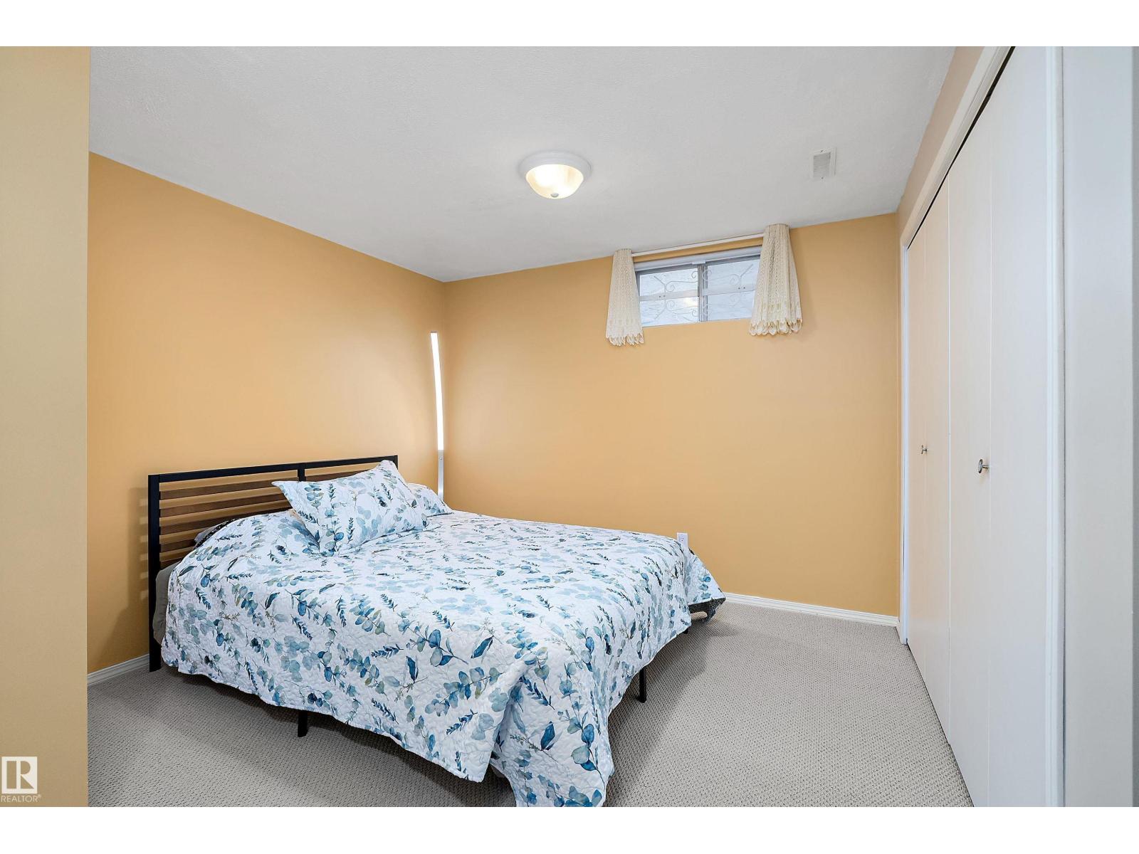10972 35 AV NW - 33